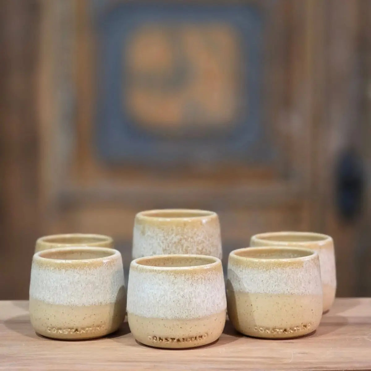 Tazas hechas a mano color beige crema con acabado suave y diseño elegante para café