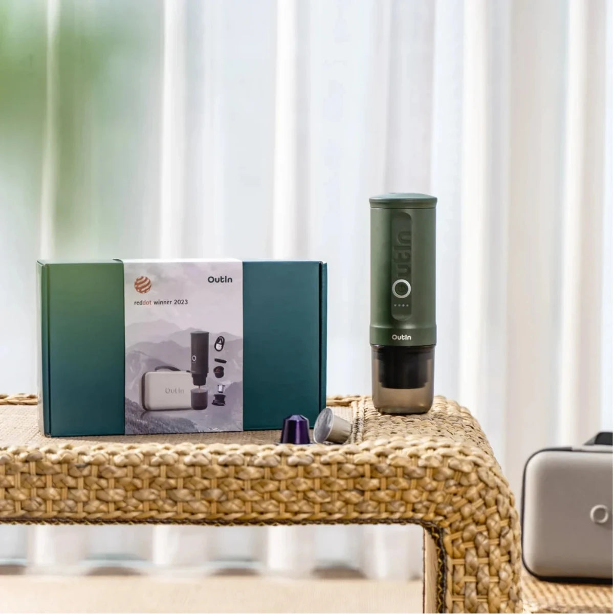 OutIn Nano Travel Kit Verde Bosque - Cafetera Espresso Portátil con Estuche