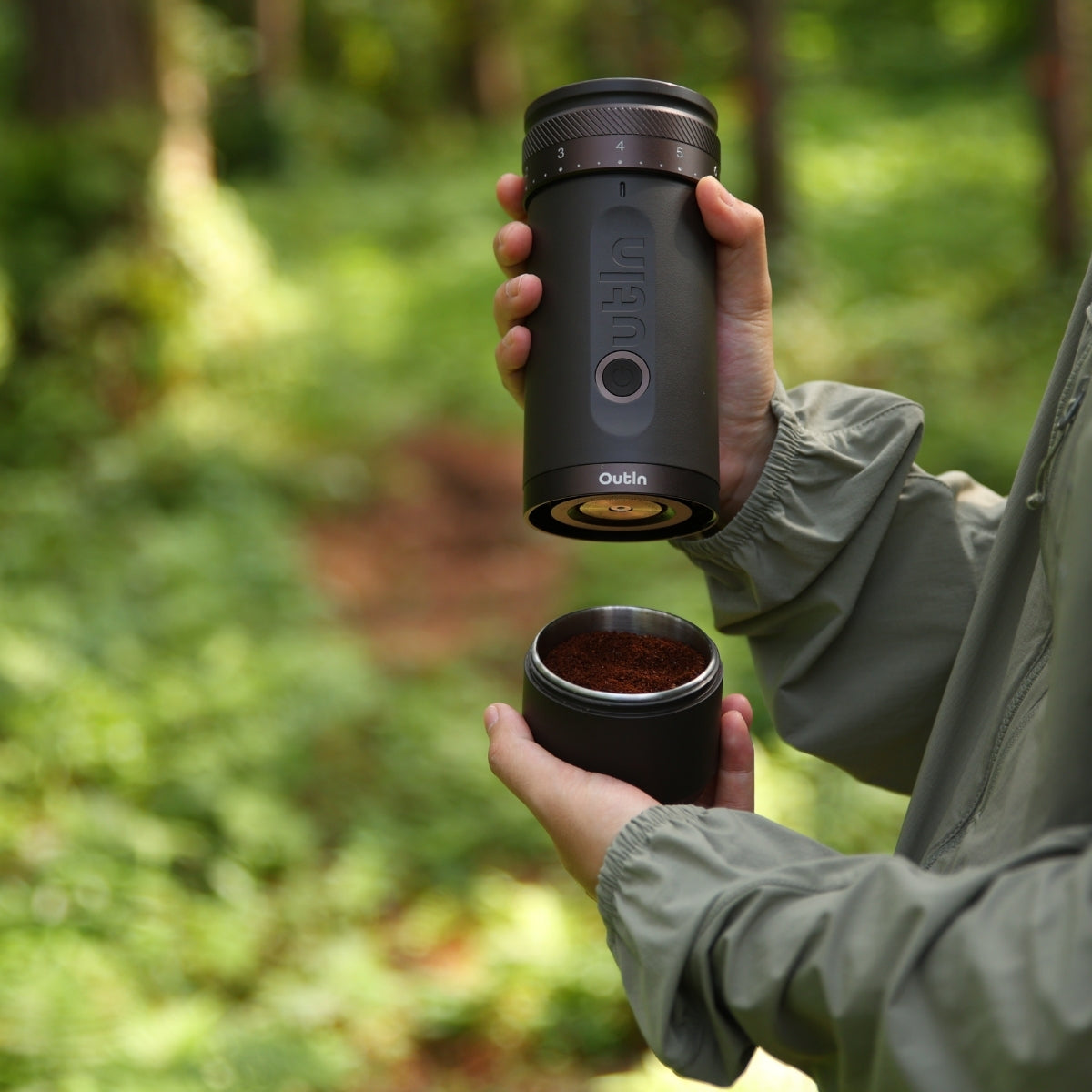 Molinillo de Café Eléctrico Portátil con 28 Ajustes - OutIn Fino Tundra Brown