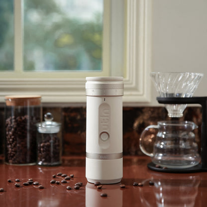 Molinillo Eléctrico de Café Portátil con Muelas de 38 mm - OutIn Fino Sandstone White