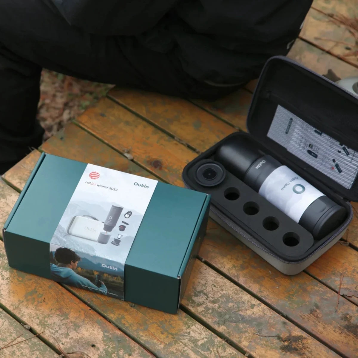OutIn Nano Travel Kit Gris - Cafetera Portátil de Viaje con Estuche