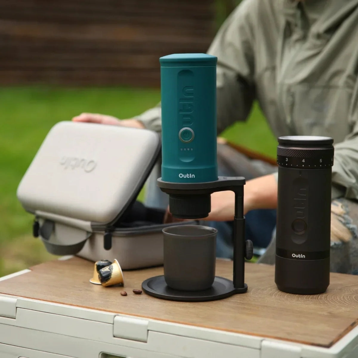 Soporte Universal Desmontable OutIn  para Cafeteras Nano y Mino