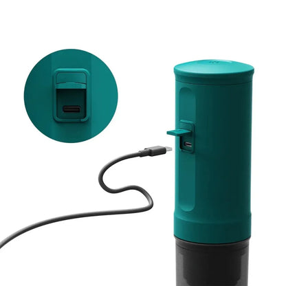 Cafetera Outin Nano Turquesa con carga USB-C recargable en cualquier lugar