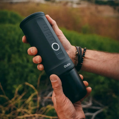 Cafetera portátil Outin Nano Gris Espacial ideal para trekking y vida al aire libre