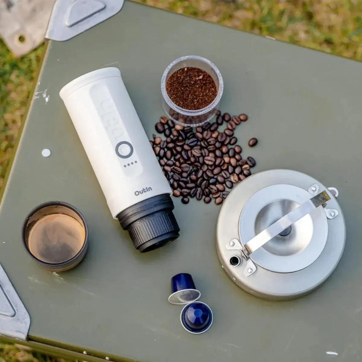 Cafetera portátil Outin Nano Blanco Perla para camping y aventura al aire libre